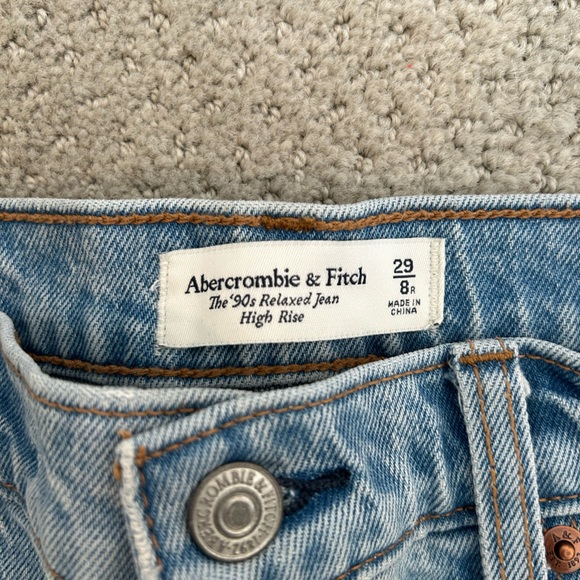 Abercrombie jeans - Picture 2 of 3
